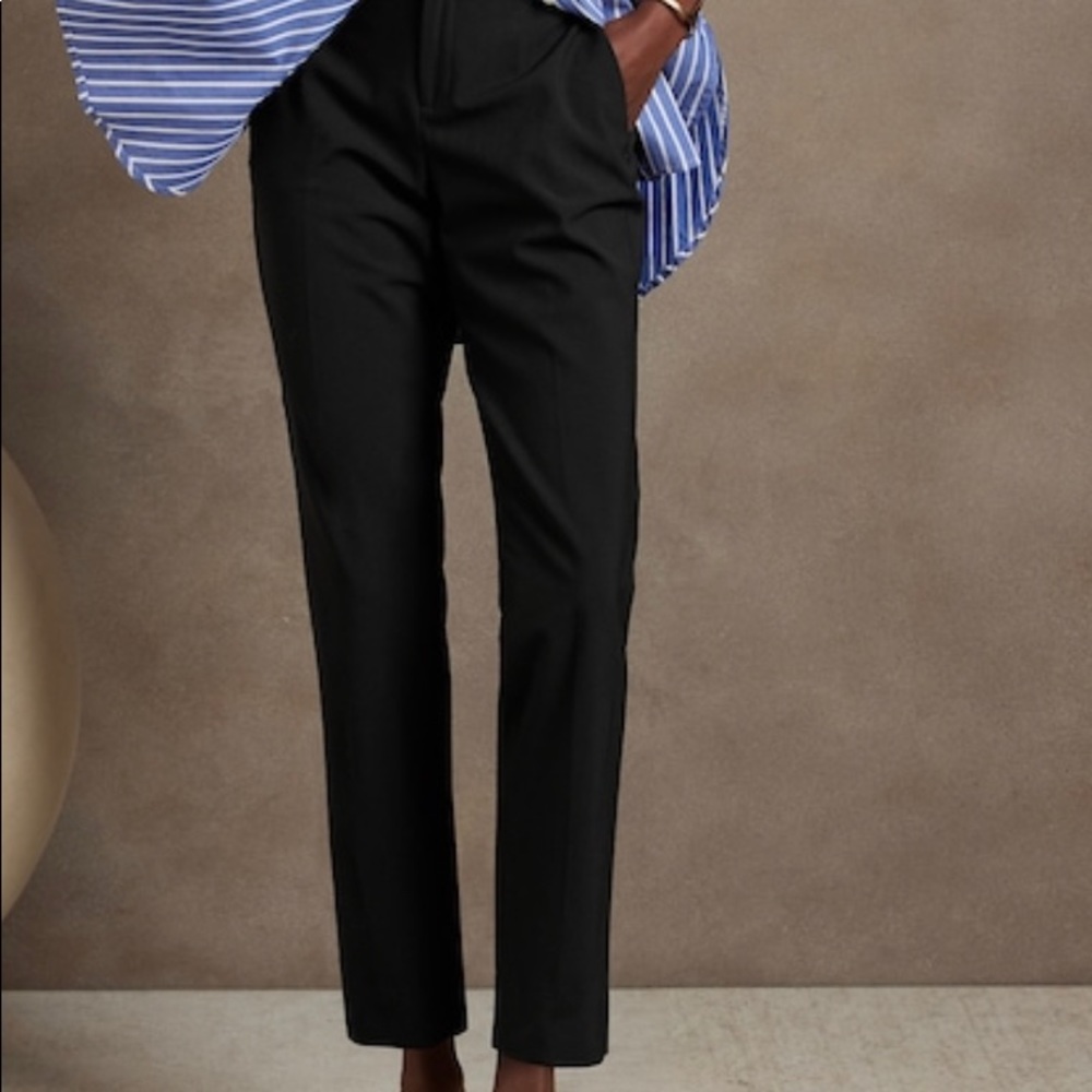 Banana Republic Avery straight leg wool blend pant size 2